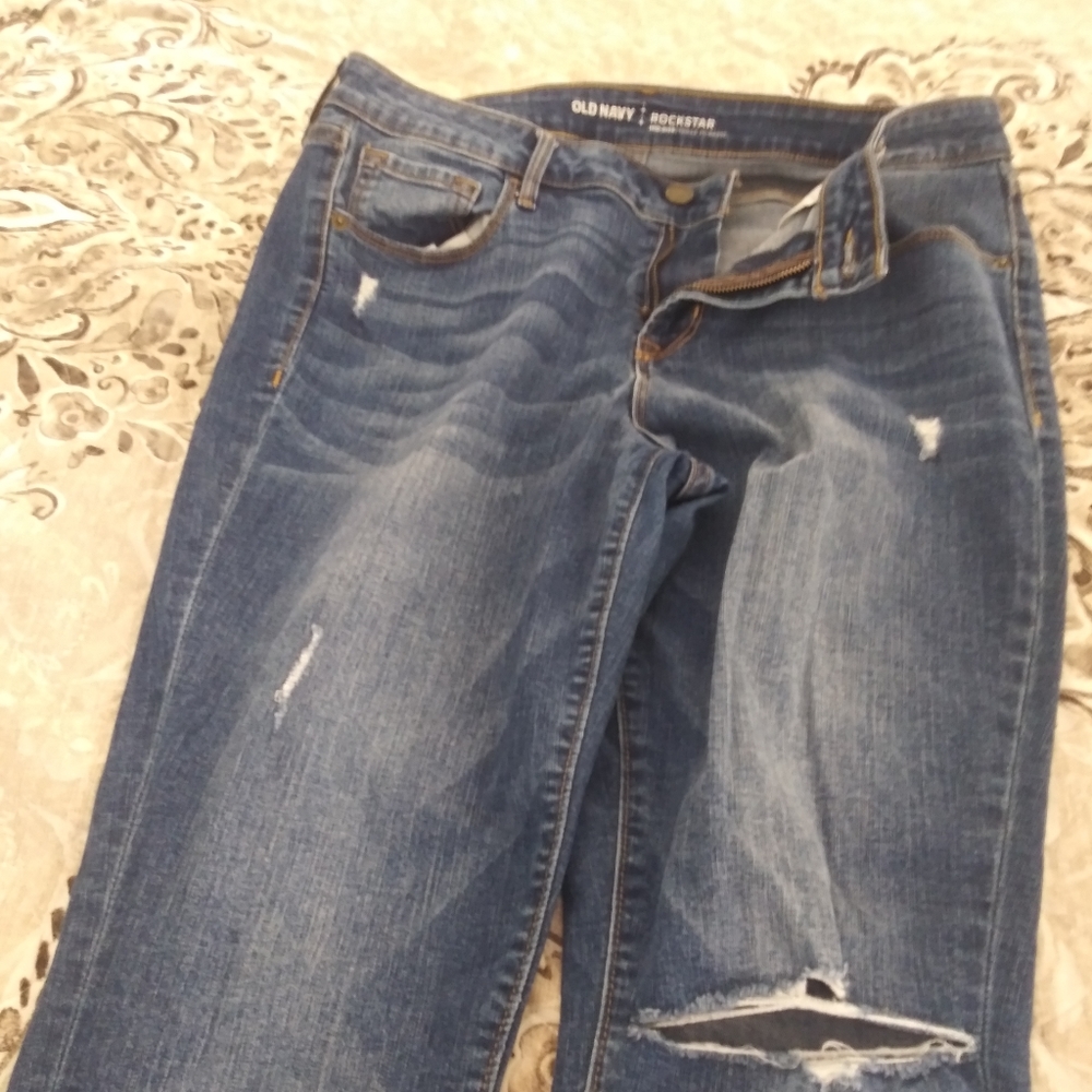 🏵Old navy Rockstar jeans sz 12🏵